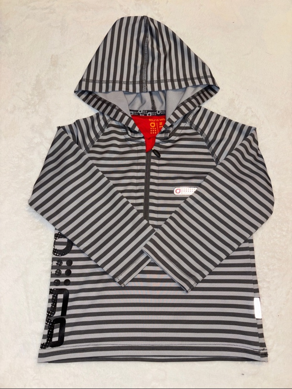 Souris mini Gray & Black Striped Zip Hoodie with Red Accent